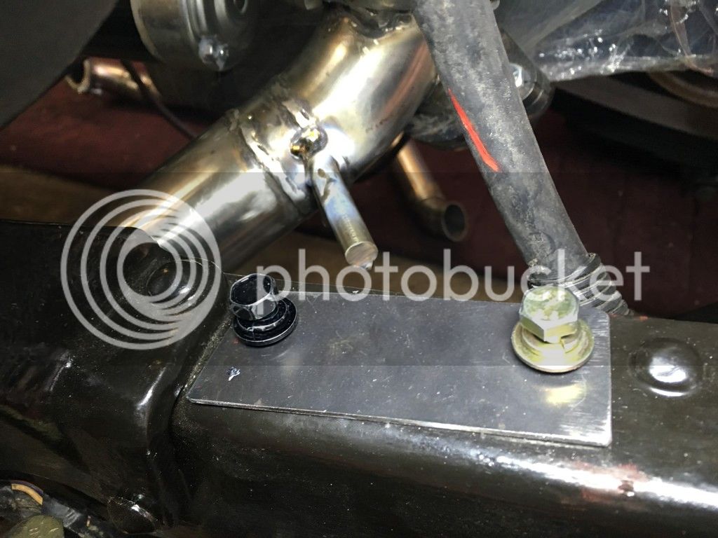 Exhaust%20Hangers%2010_zpsanfabppx.jpg