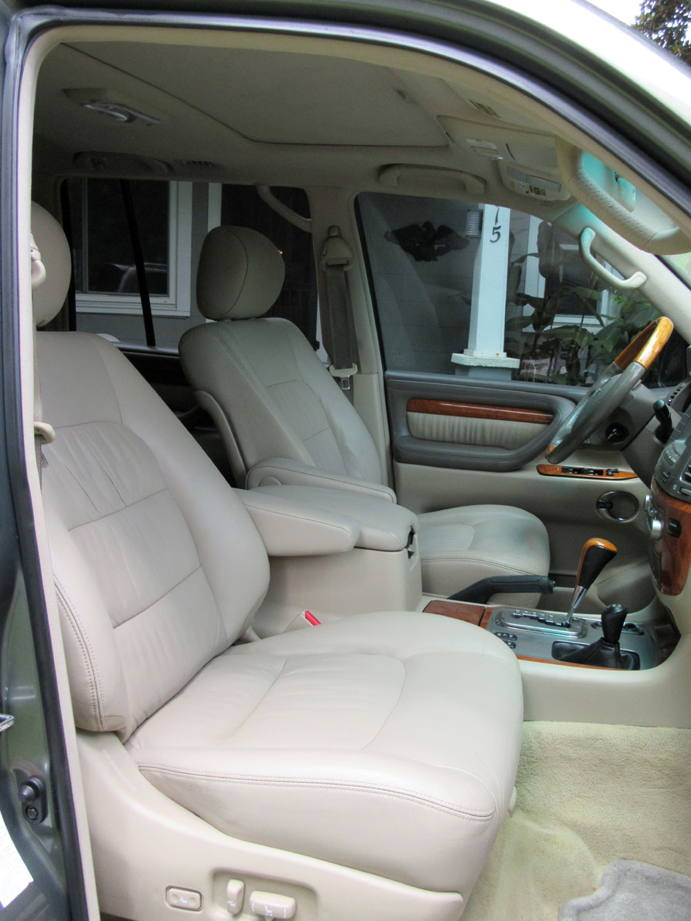 06_lexus_lx470_25.jpg