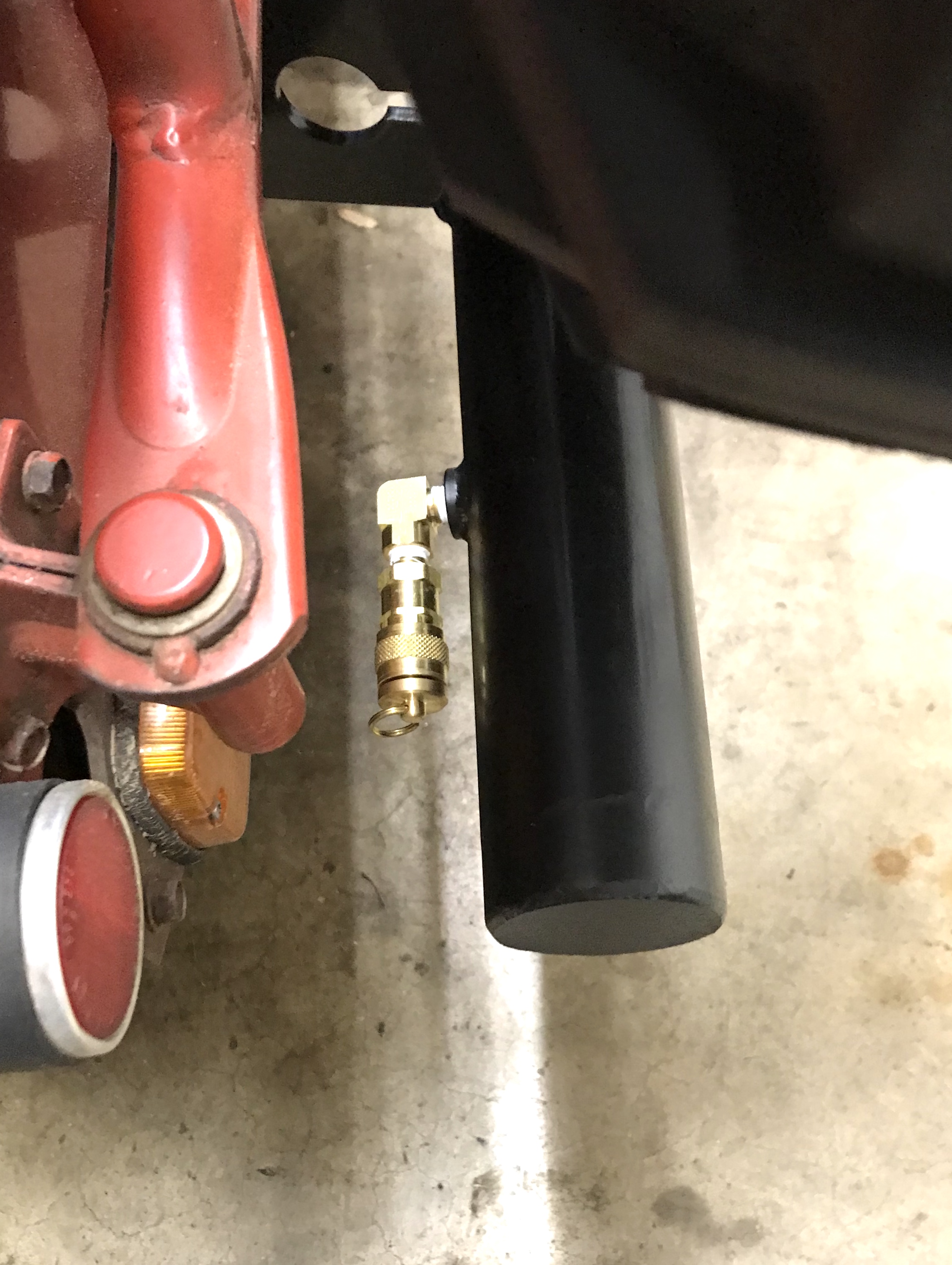 FD94-CF94-7690-4-BD2-855-B-F7-D0-F16-A8-A10.jpg