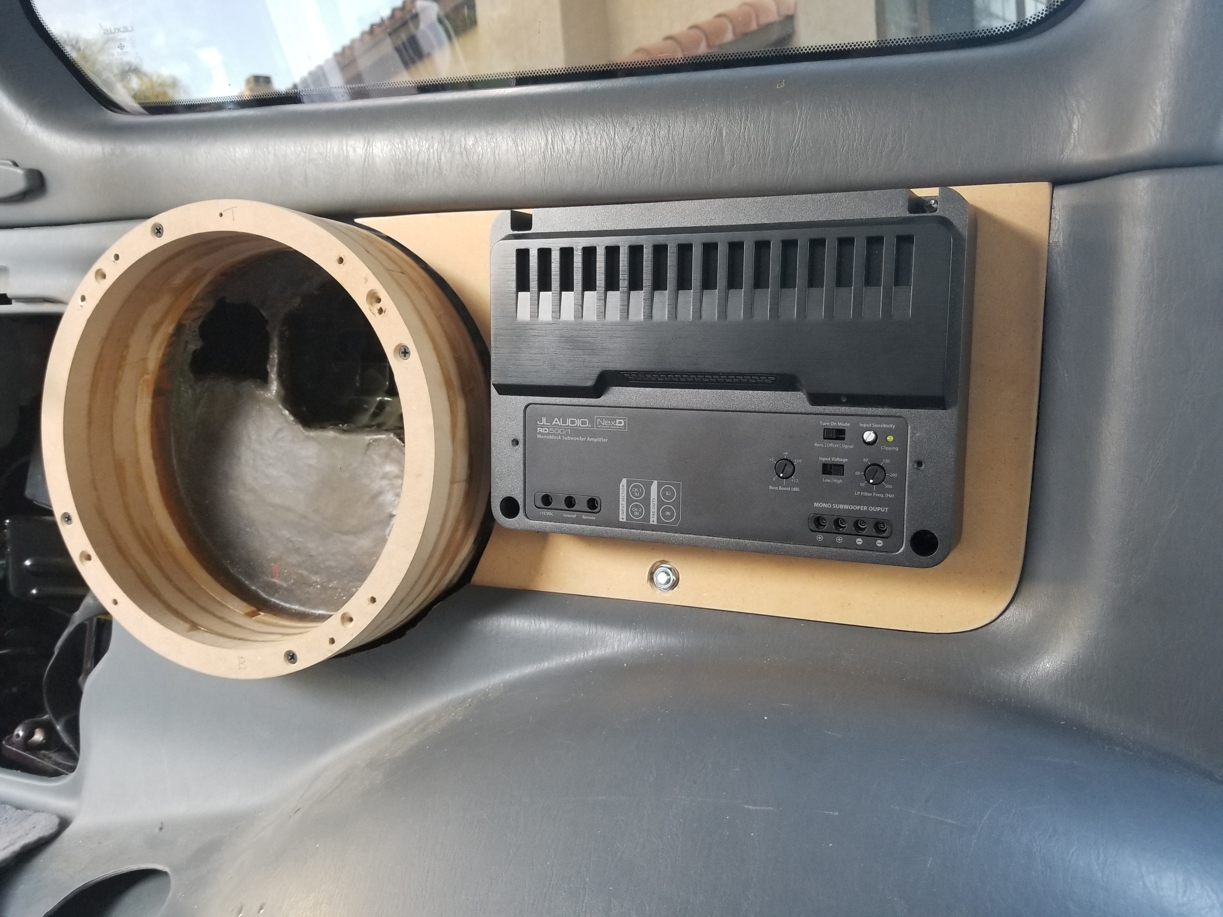 LX470Sub_17.jpg
