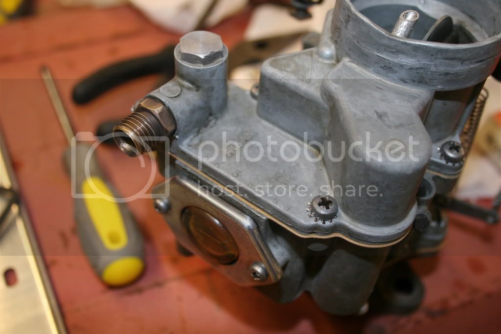 Carb005.jpg