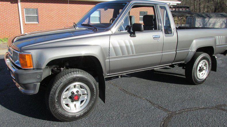 1987-toyota-sr5