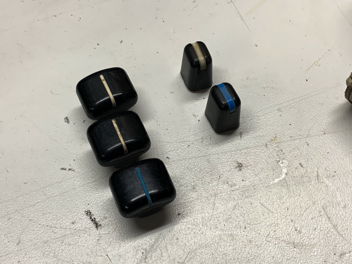 571knobs.jpg