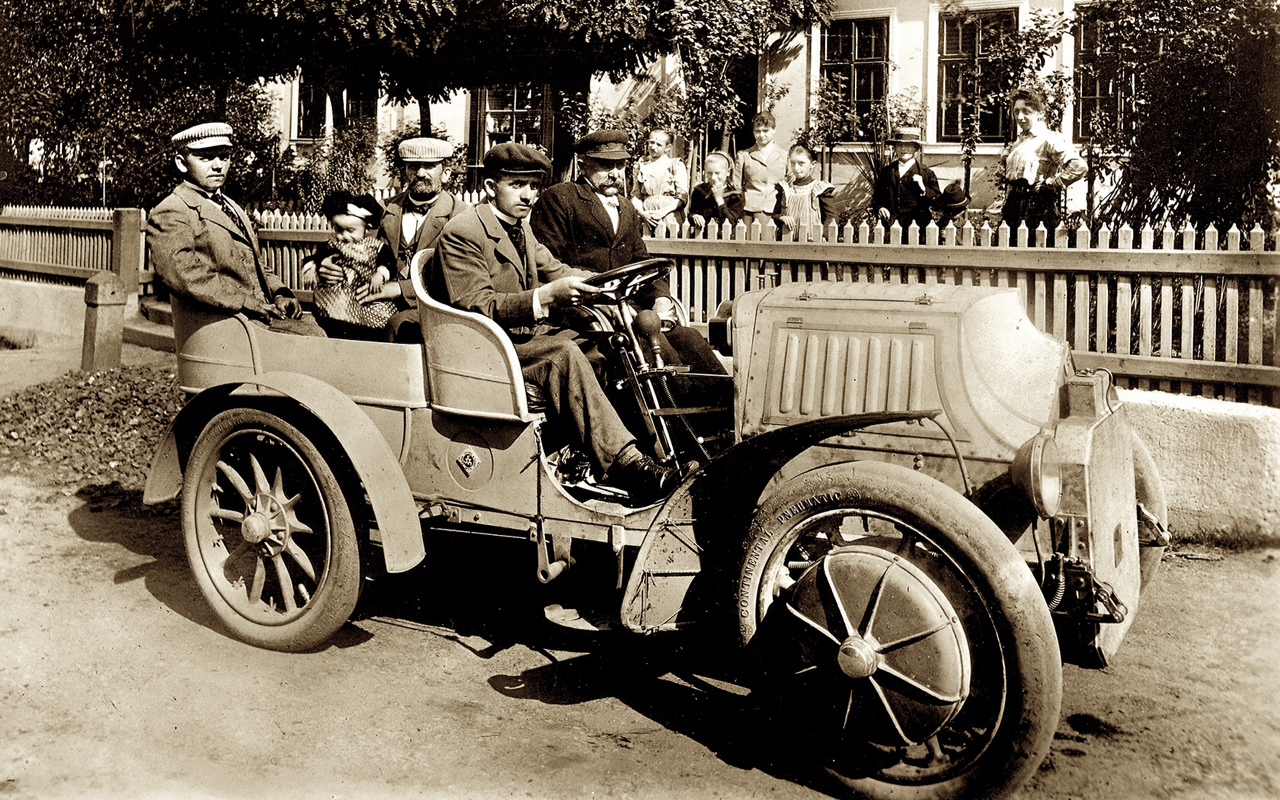 lohner_porsche_maffer3ljd3.jpg