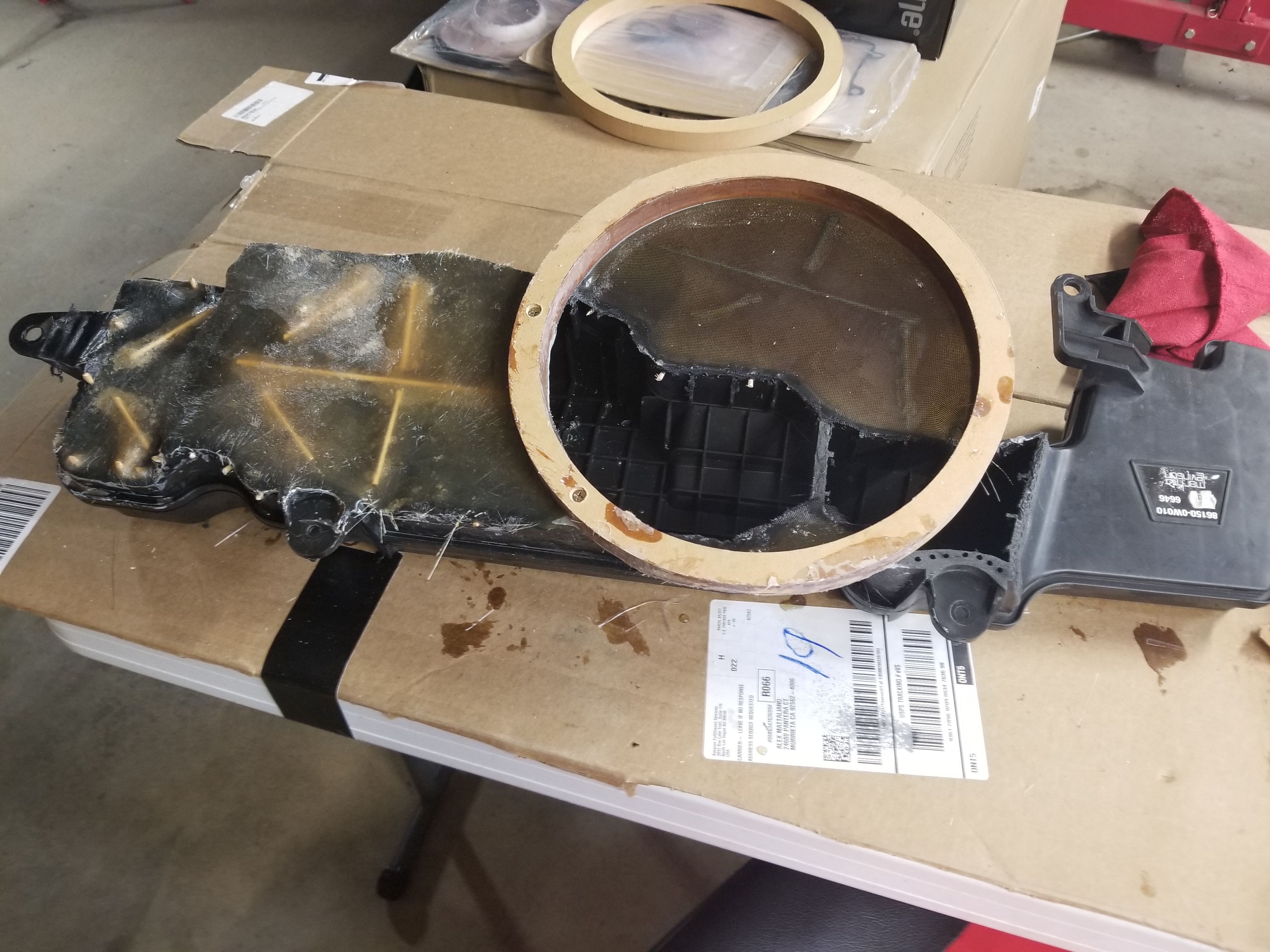 LX470Sub_10.jpg