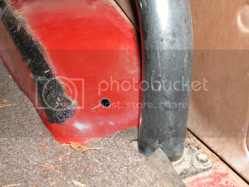 fenderhole.jpg