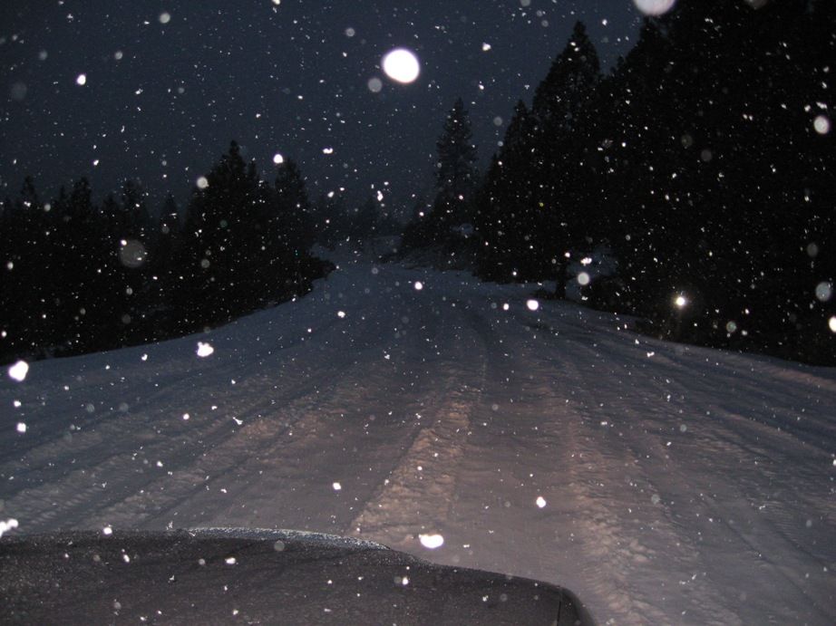 snowroad1lrde4.jpg