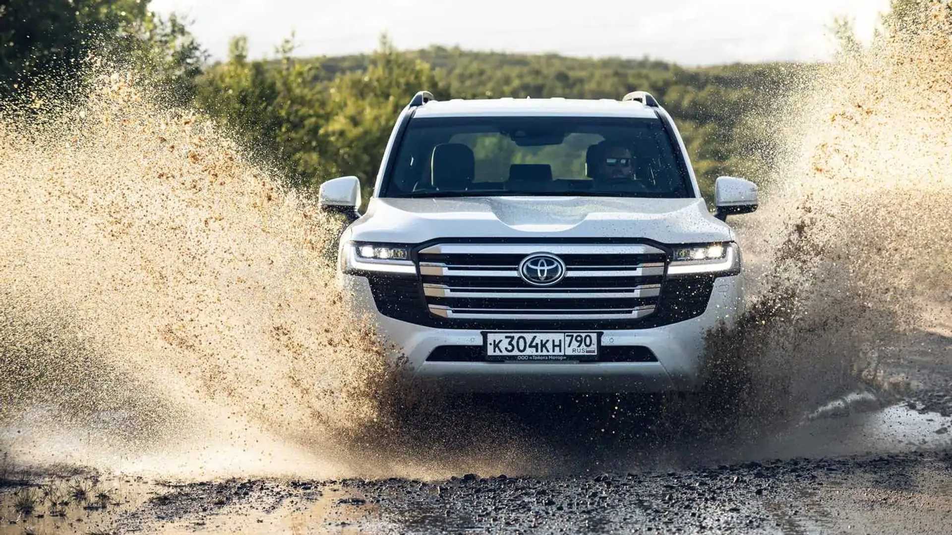 www.motor1.com