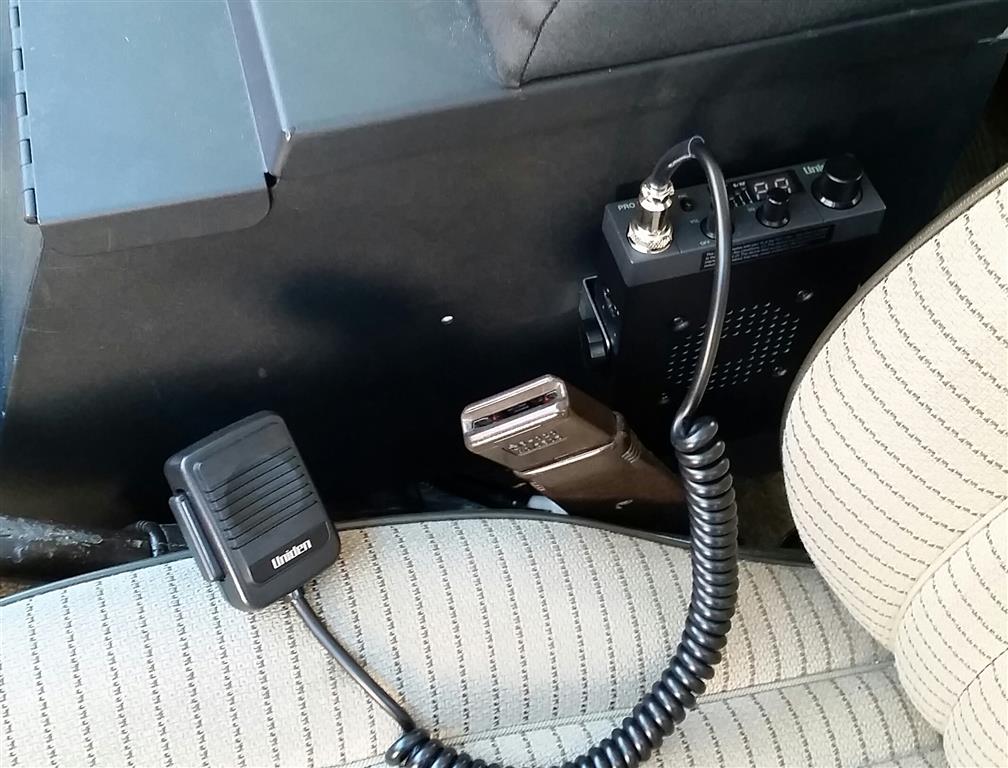 49--cb-radio.jpg