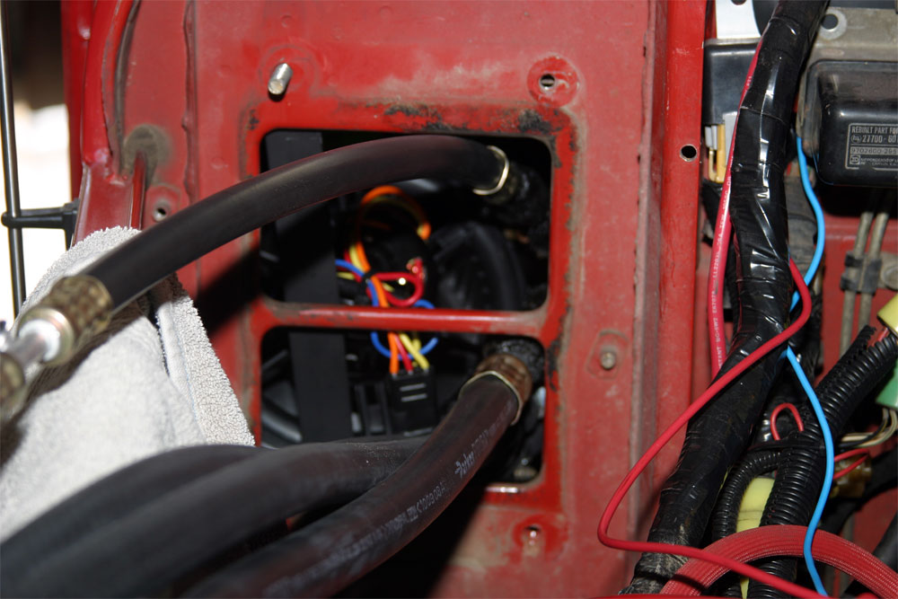 hose_strap_bolt.jpg