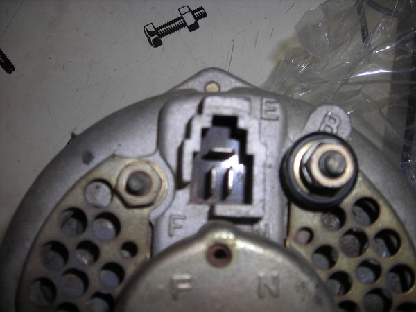 394922781_UuR9R-M.jpg