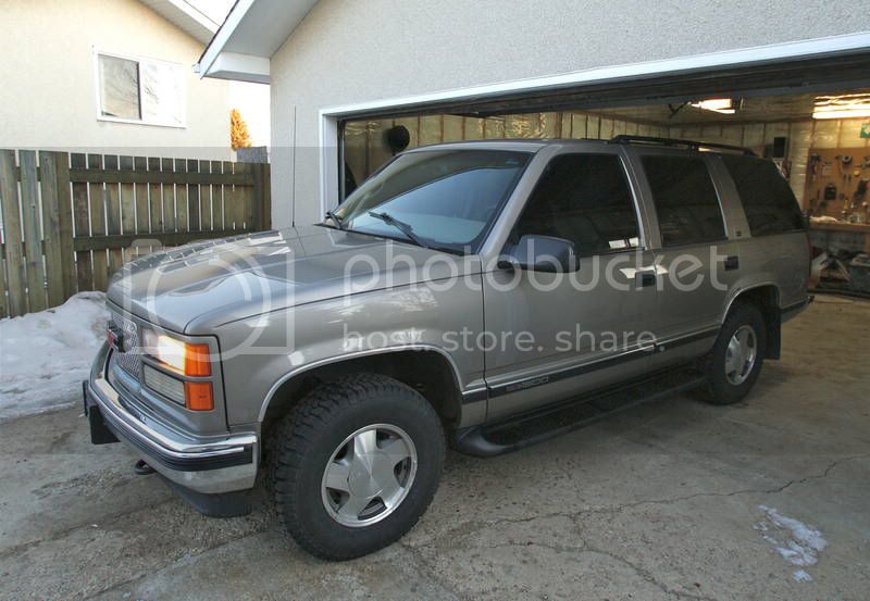 1999 GMC Yukon SLE $5,200