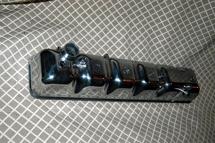 valve_cover_02.jpg