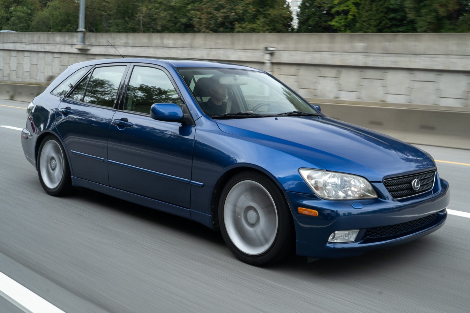 bringatrailer.com
