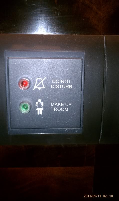 Indicatorlightsoutsideofroom.jpg