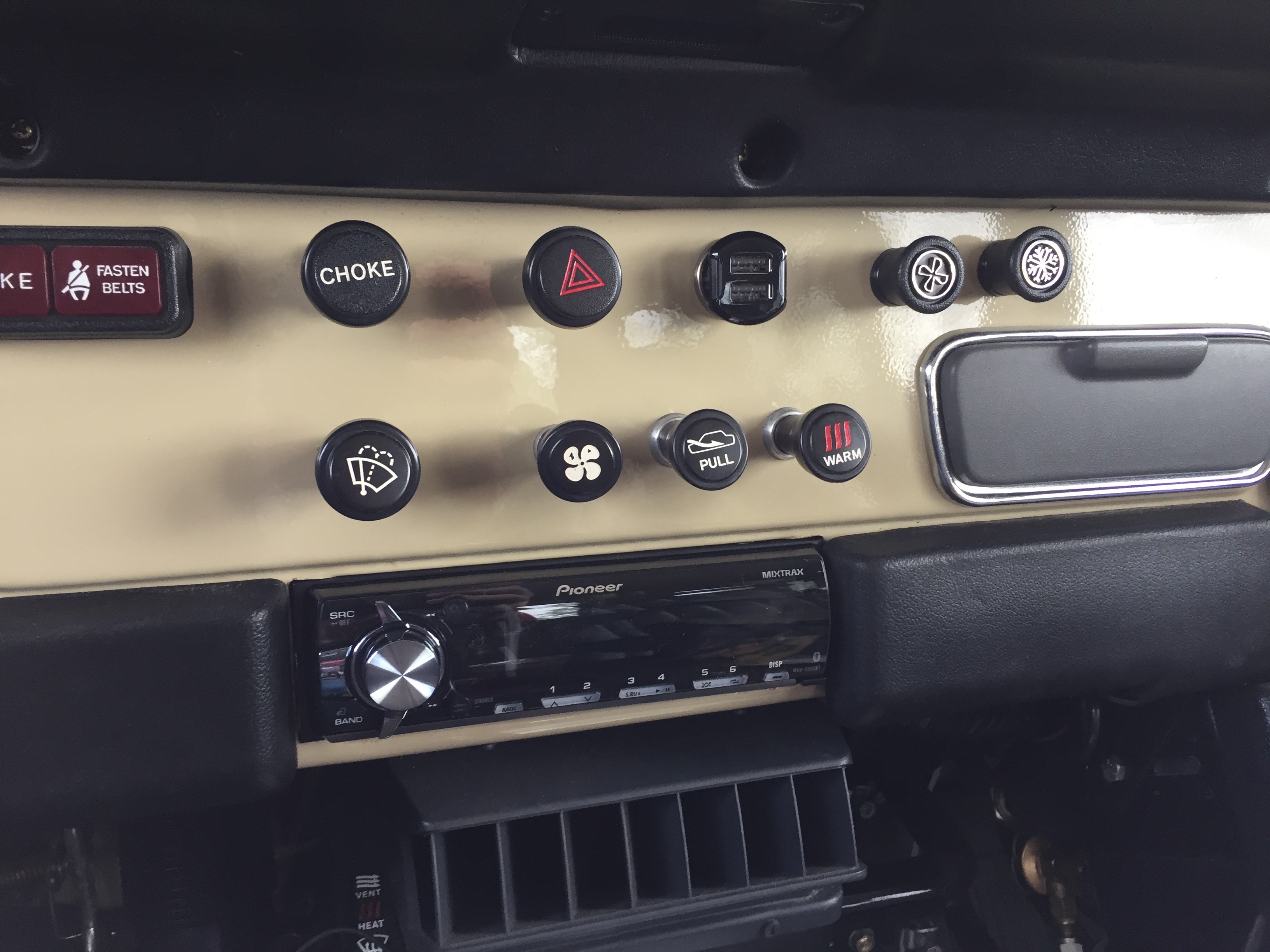 fj40-pioneer-blk.jpg