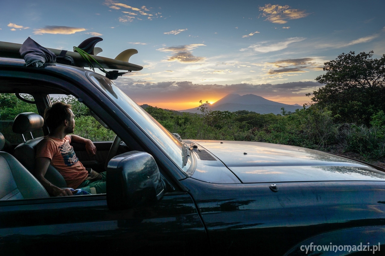 land_curiser_nicaragua_volcano_sunset.jpg