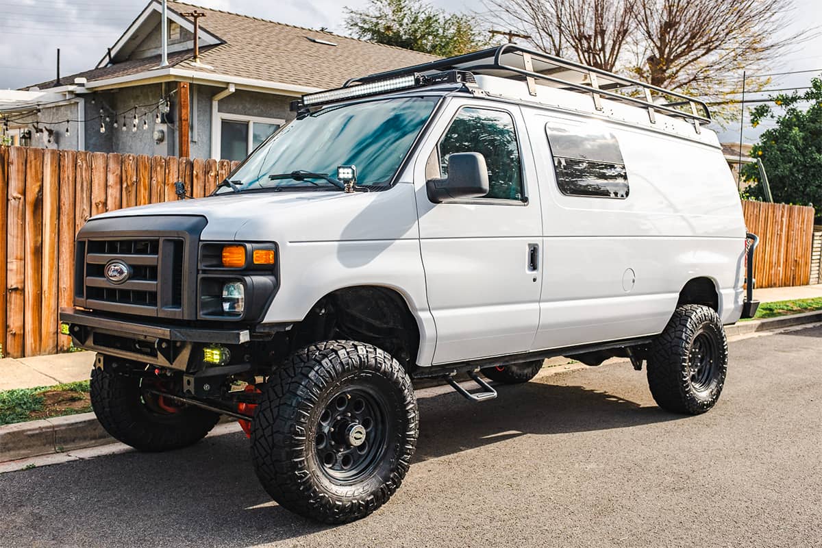 lifted-ford-e350-van-11.jpg