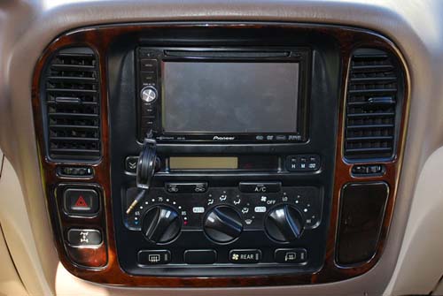 15-in_dash2.jpg