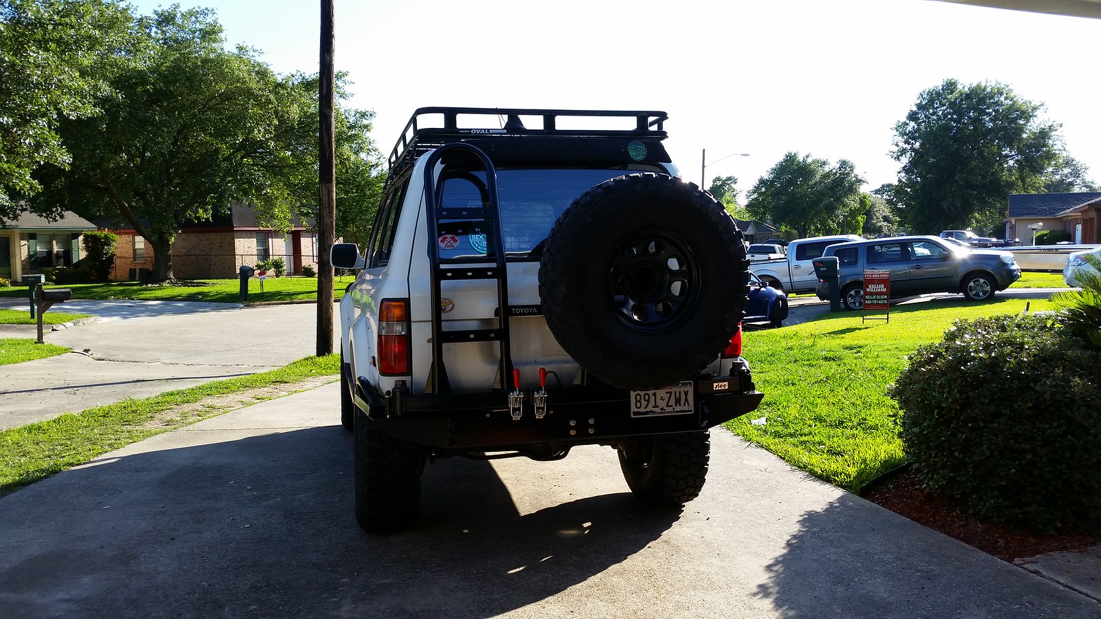 14210307159_fe3abfd5b1_h.jpg