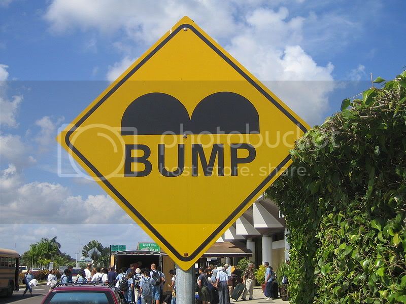 800px-Belize_Speed_Bump_Sign.jpg